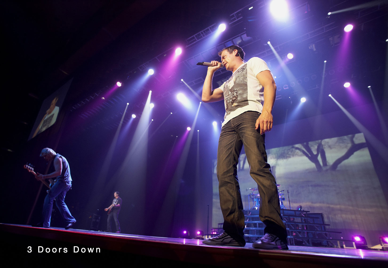 3 Doors Down/Mystic Lake Casino/concert photo