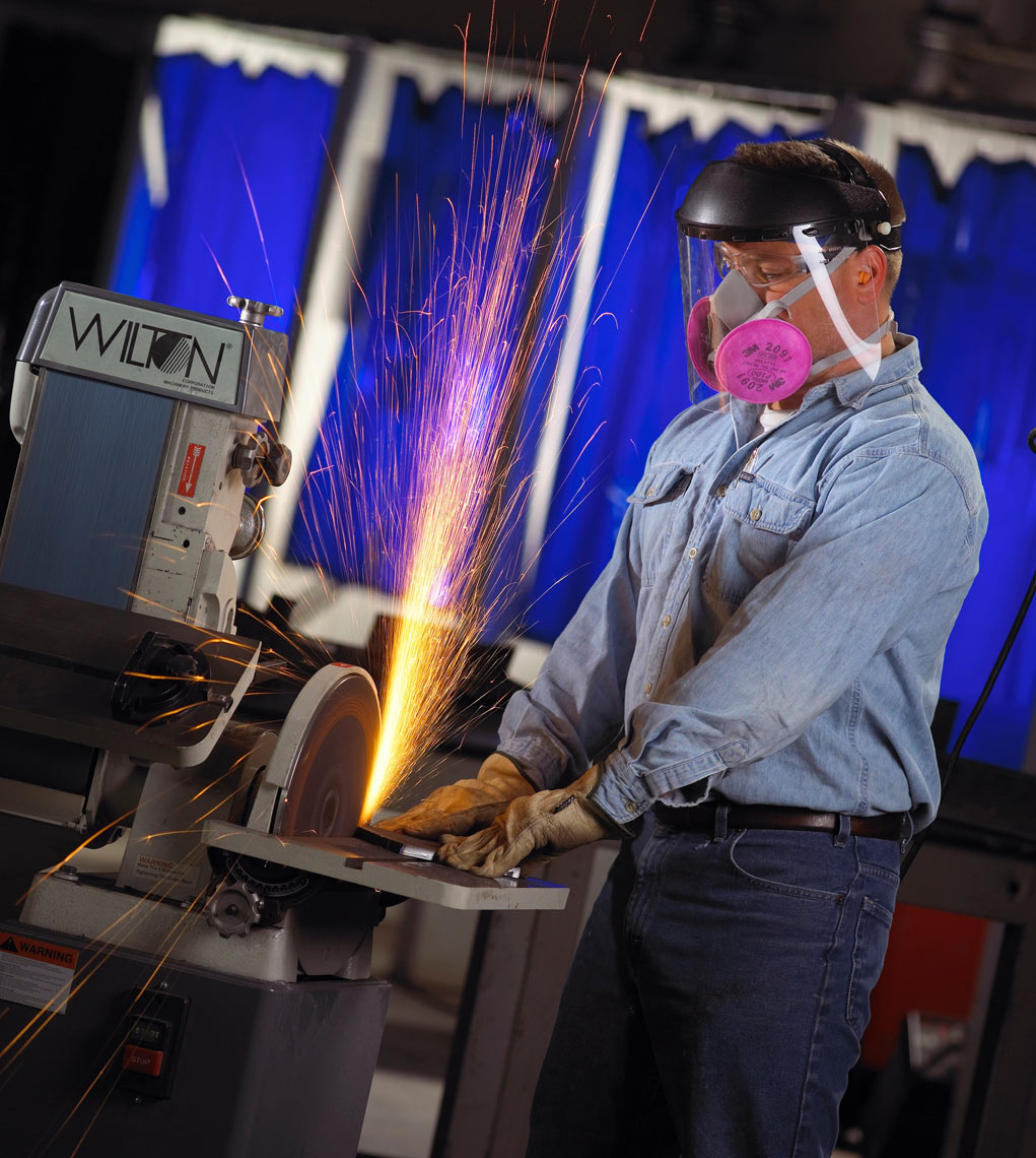3M/protective face mask/worker cutting metal/factory photography