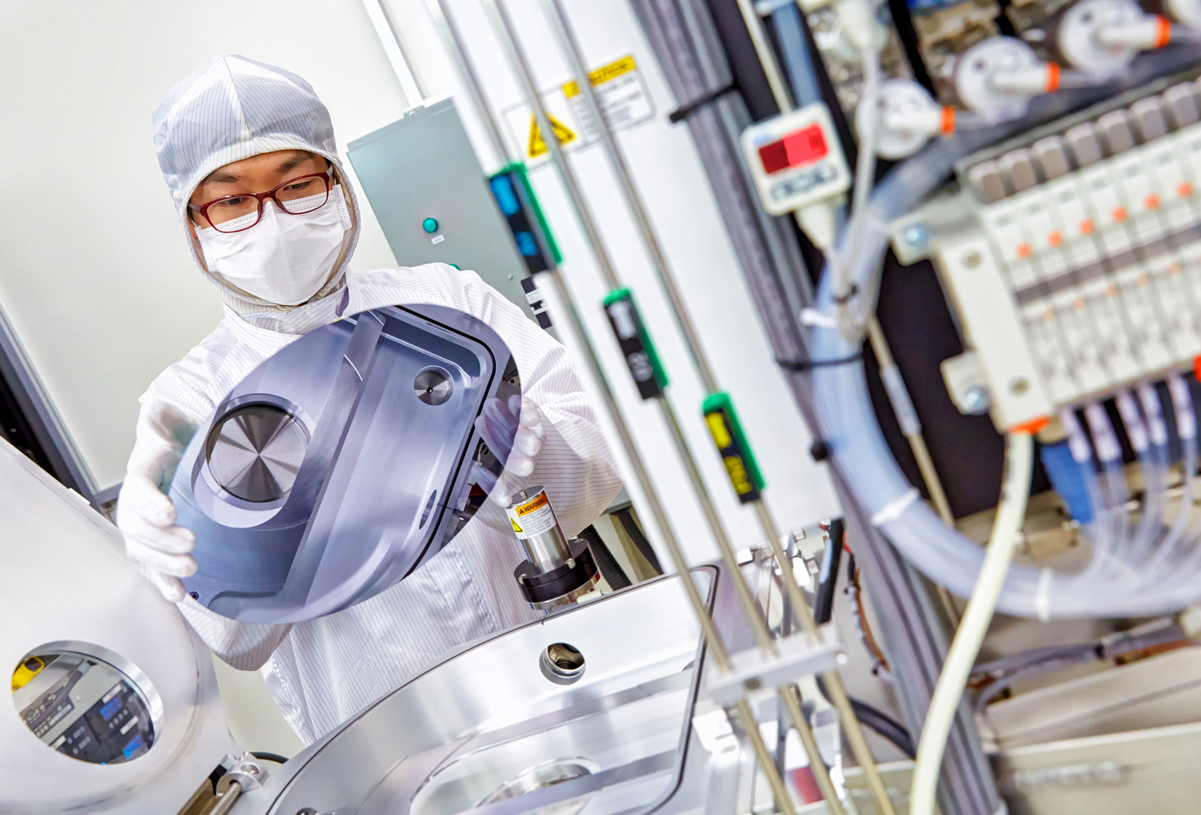 ATMI/labtech/cleanroom/medical photography
