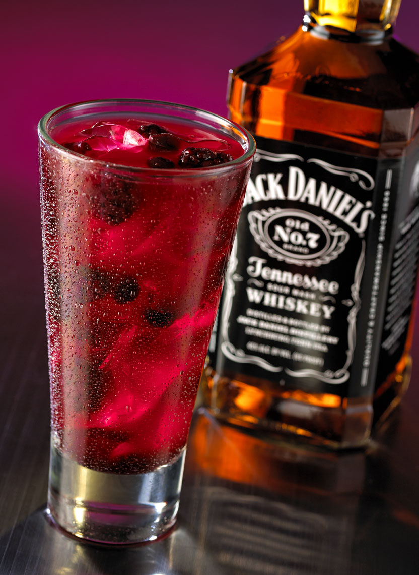 Berry mixed drink/blackberries/Jack Daniel’s behind/food photography