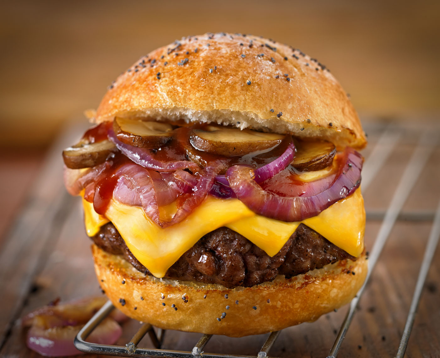 Hamburger/cheddar cheese/toasted/bun/food photo