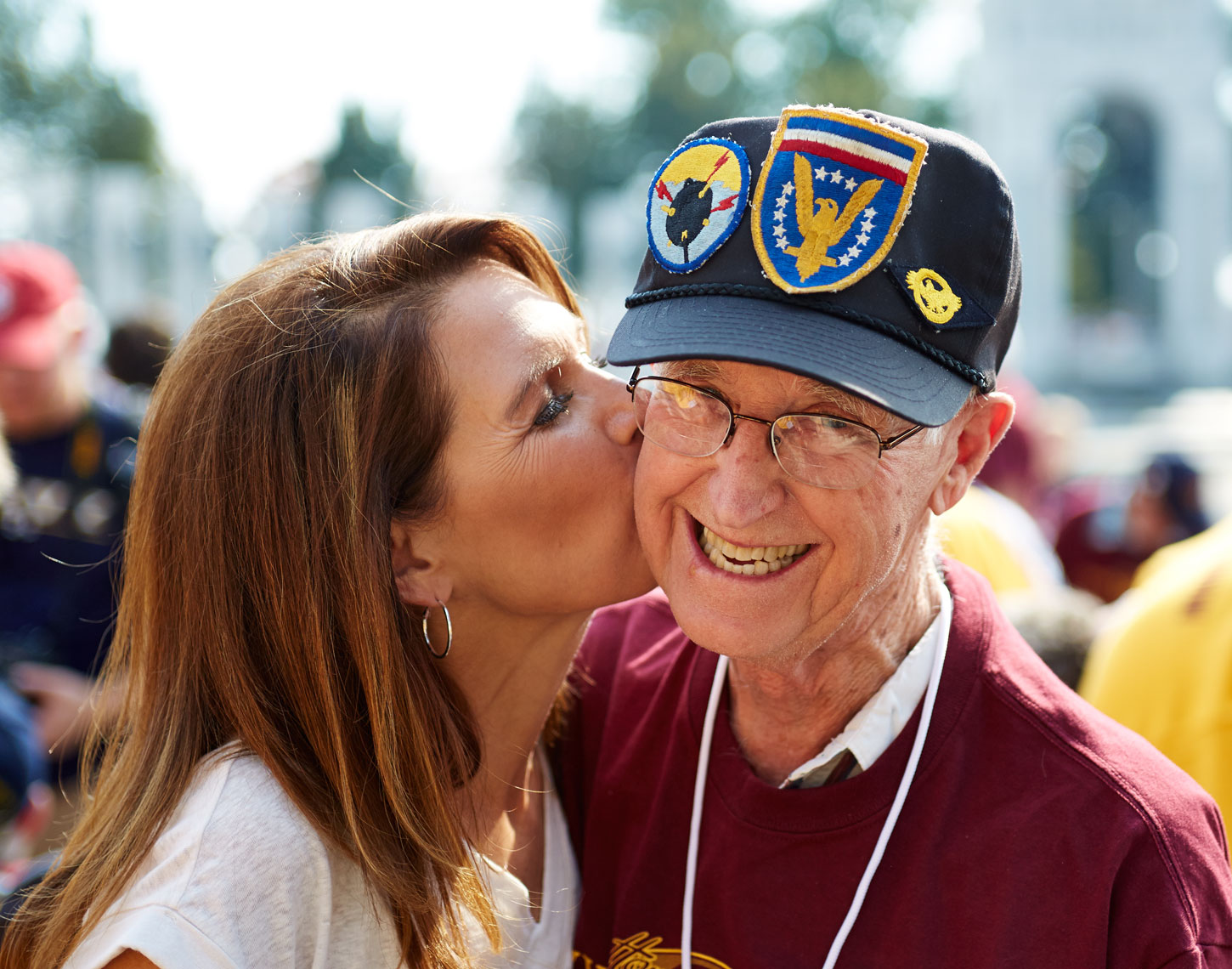 WW2 Vet/war memorial/kissing/Honor Flight