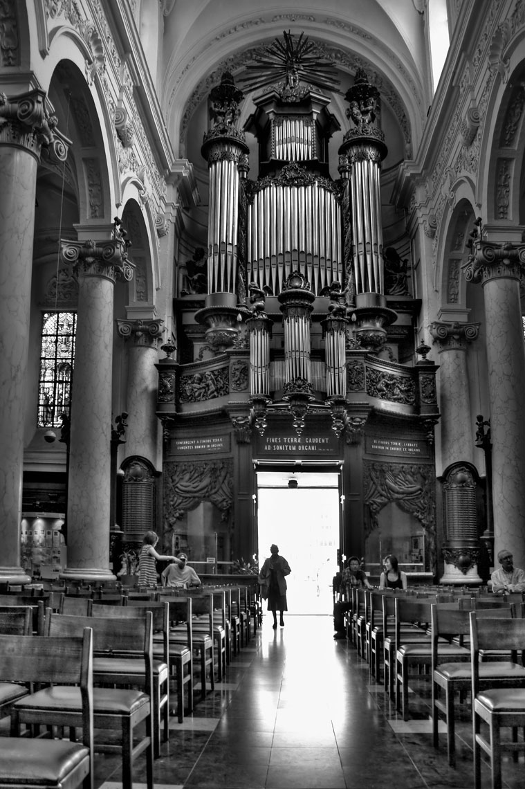 Church/Brussels Belgium/organ/pillars/location photography