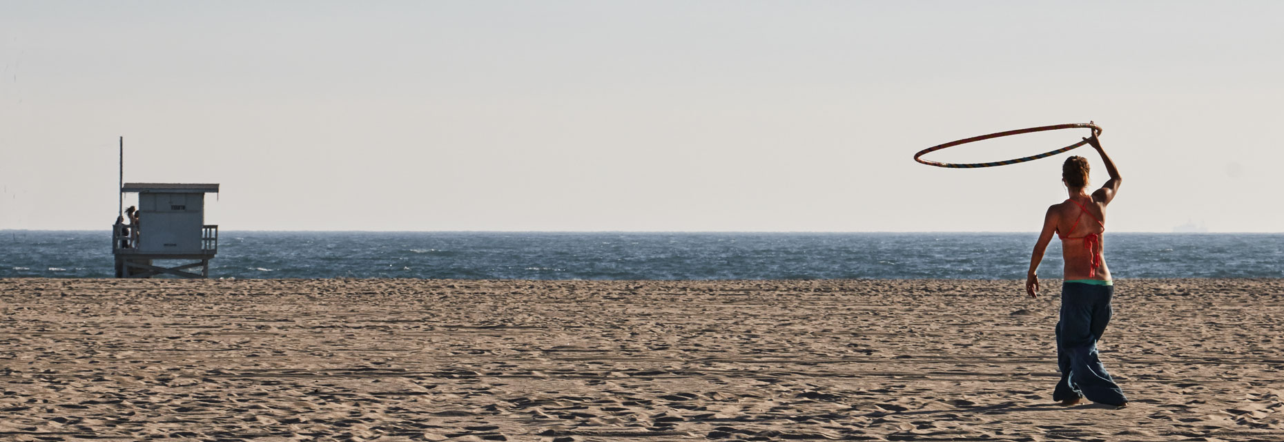 Hula Hoop lady/Beach/ocean/locaton photography