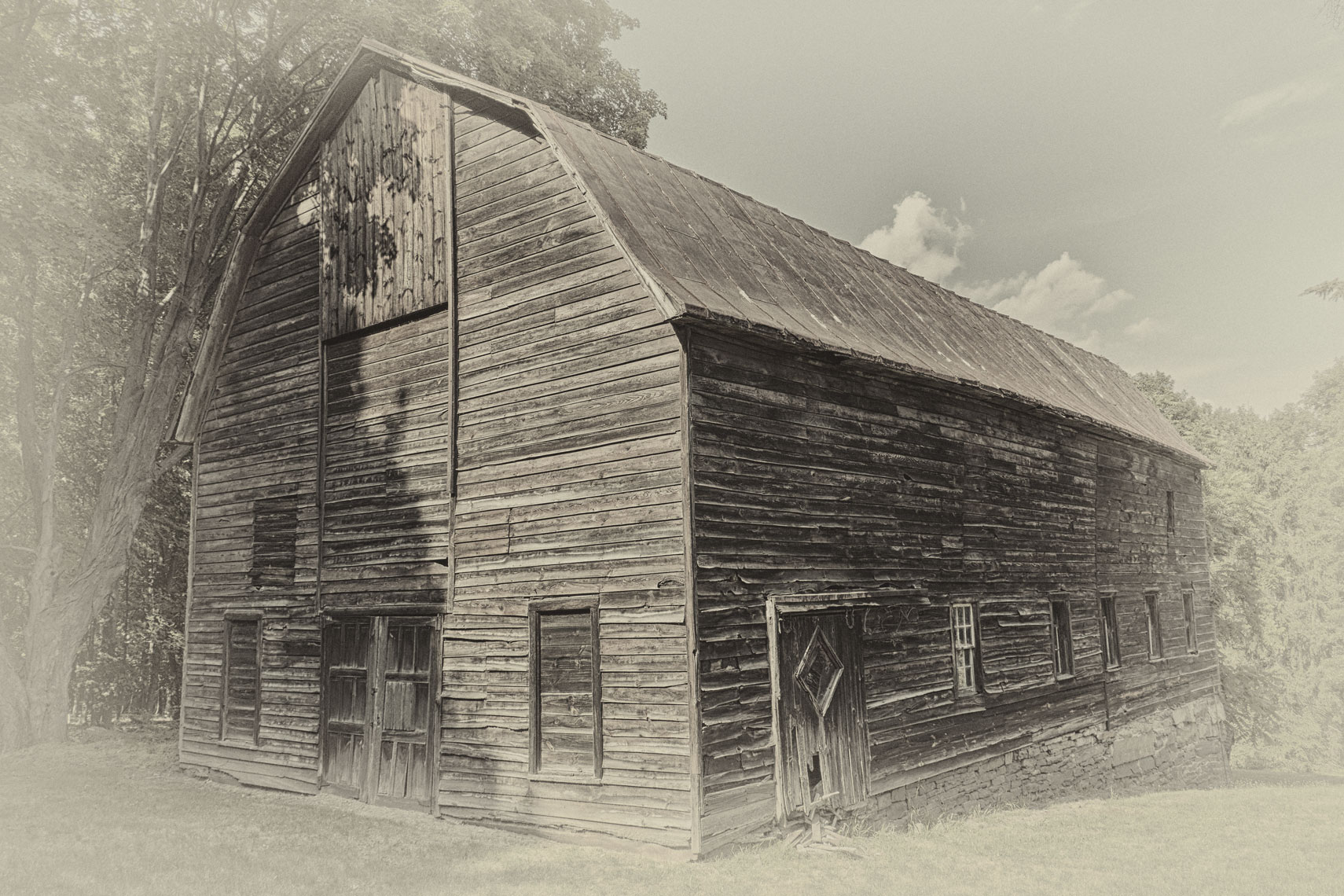 Old Barn/black and white/locaton photography