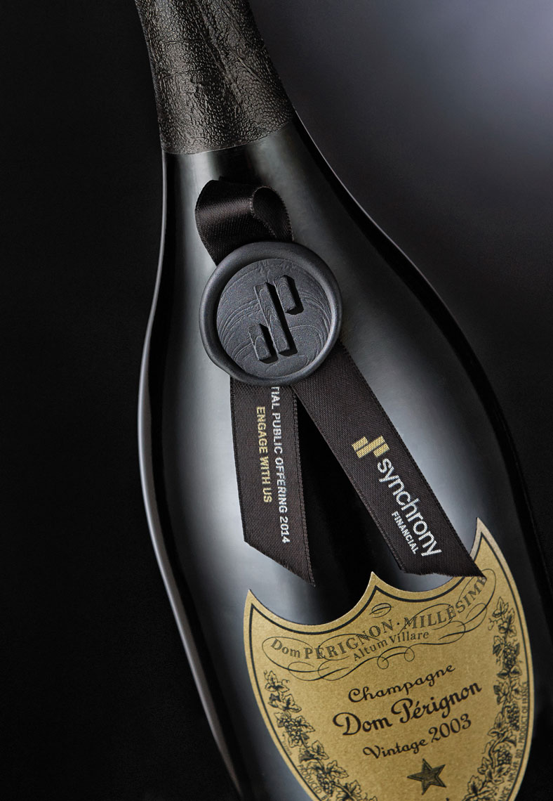 Dom Perignon/bottle/black background/product photography