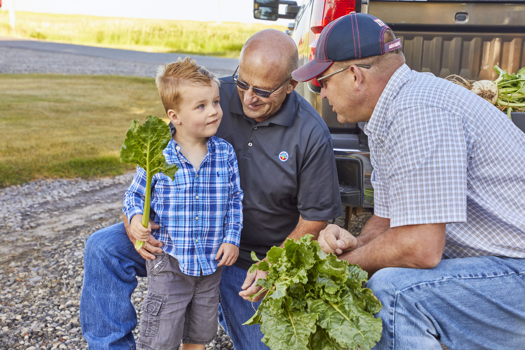 Farmers/small boy/talking/agriculture photography