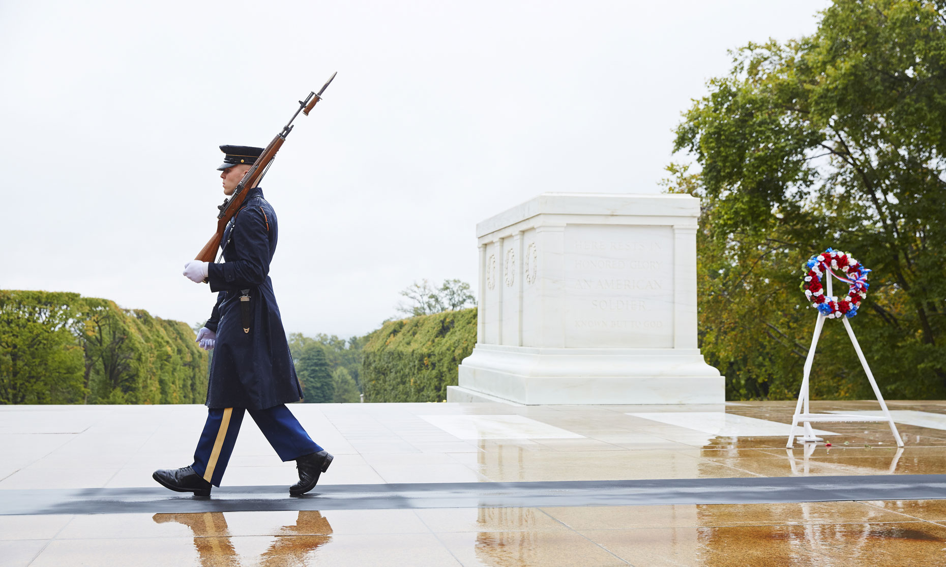 Honor Guard/marching/tomb of the unknown soldier/Honor Flight