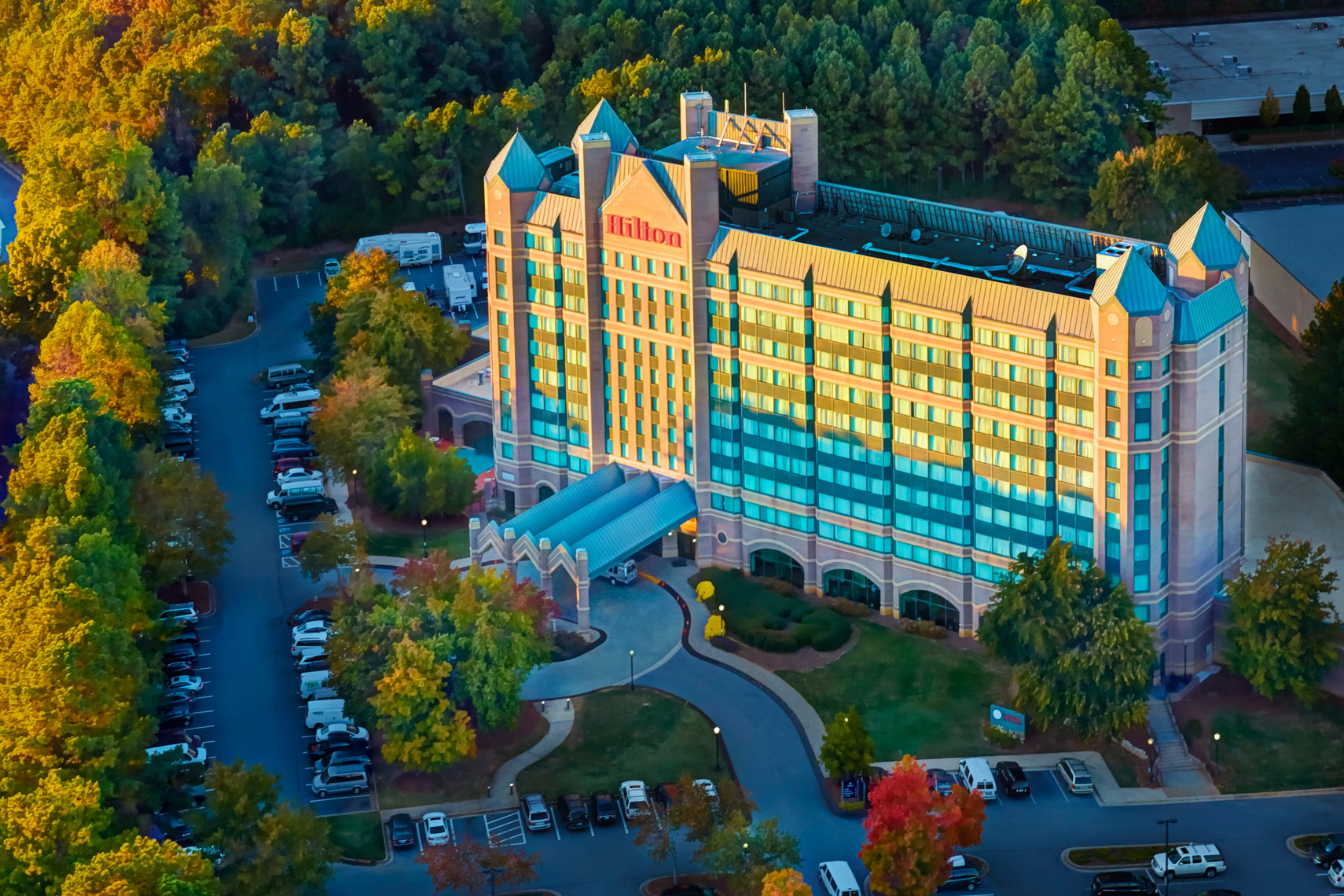 Hilton hotel/Aerial exterior/castle like look/architectural photo